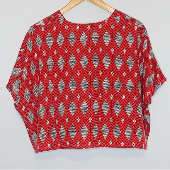 Collective Concepts Stitch Fix | Crop Top Red - Picture 5 of 9